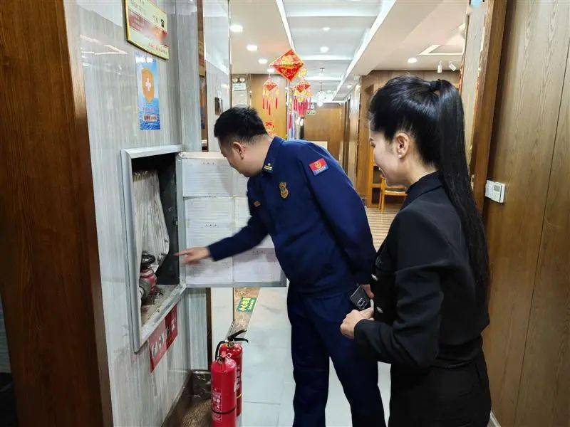 营口消防大石桥大队上门服务指导企业消防安全